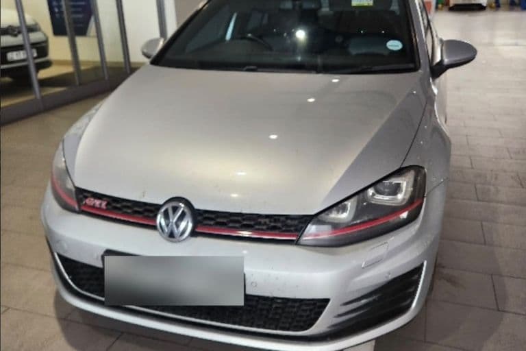 Volkswagen (VW) Golf 7 GTi 2.0 TSi Performance DSG 2015, photo