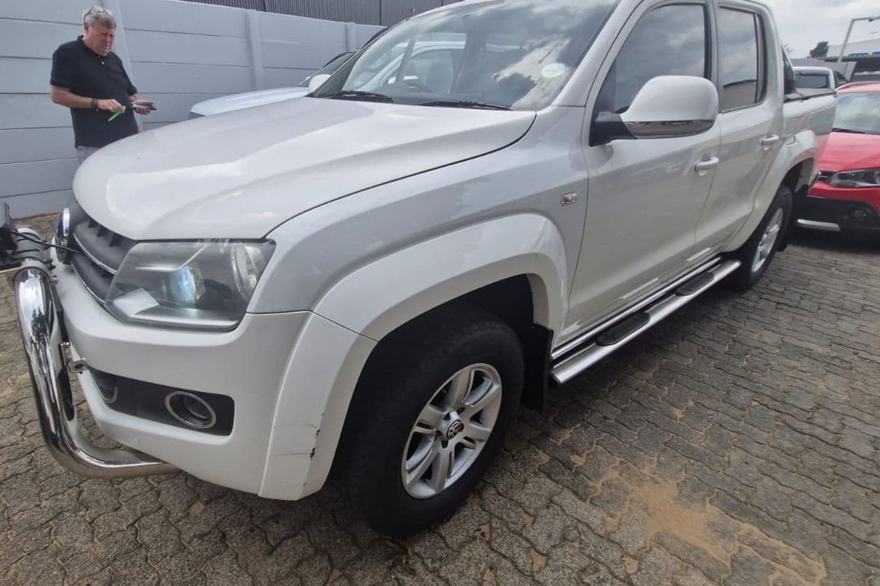 Volkswagen Amarok 2.0 Bi-TDi (132 kW) Double Cab Highline 2012 — photo