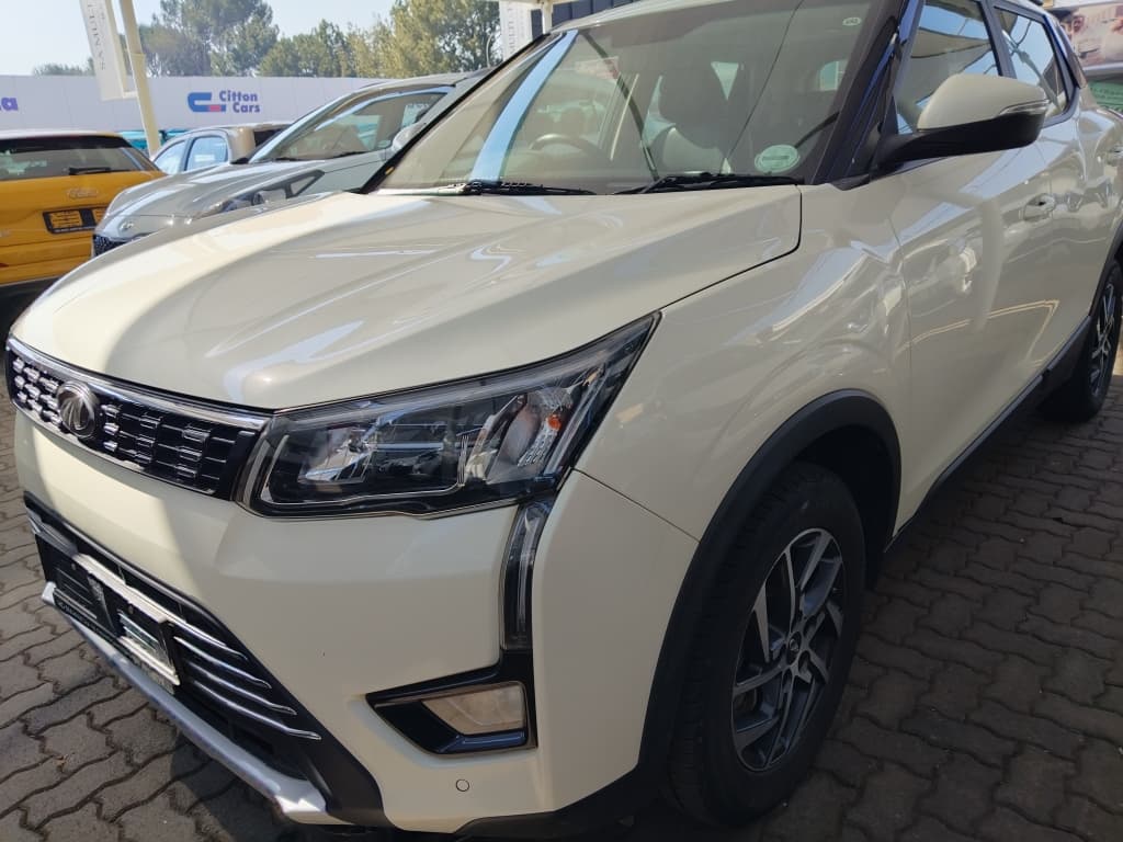 Mahindra XUV 300 1.2T (W8) 2022 — photo