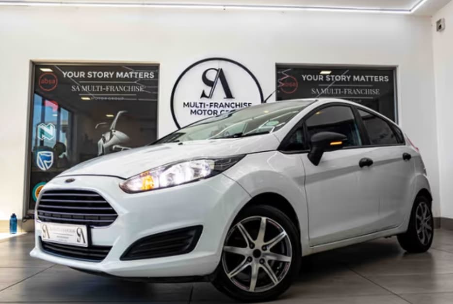 Ford Fiesta 1.4i 5dr Ambiente 5dr 2014 — photo