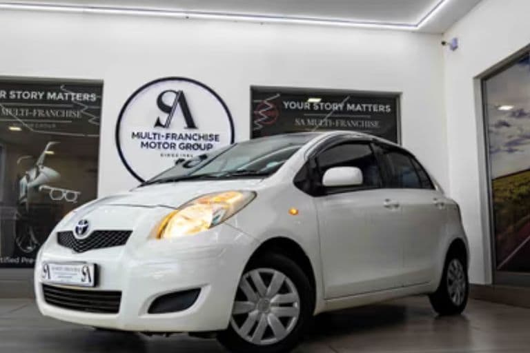 Toyota Yaris T3+ Hatch Back Auto 2011 — photo