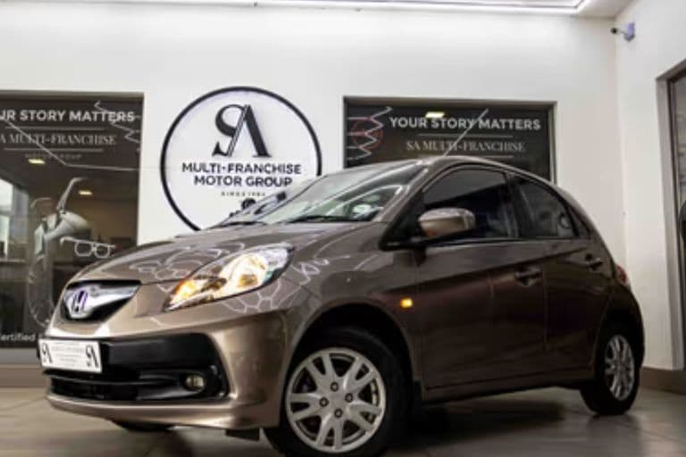 Honda Brio 1.2 Hatch Comfort 2014 — photo