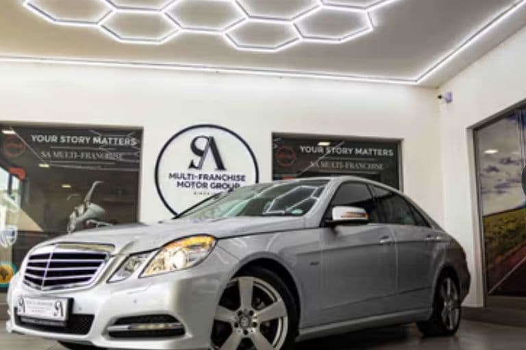 Mercedes Benz E 200 CGi Blue Efficiency Elegance 2011 — photo