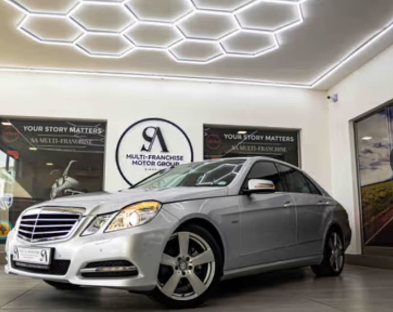 Mercedes Benz E 200 CGi Blue Efficiency Elegance 2011 — photo