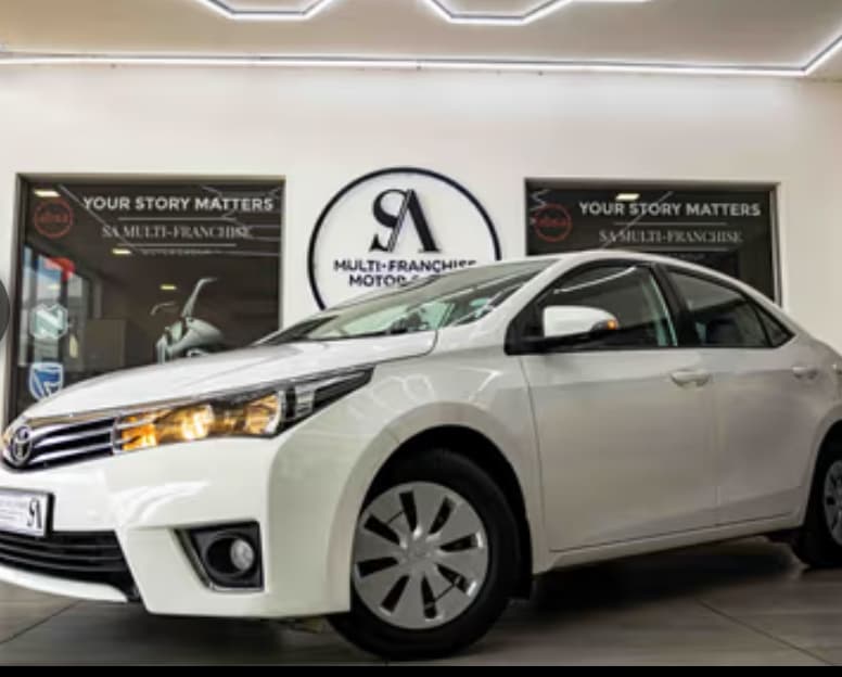 Toyota Corolla 1.3 Esteem 2015, photo