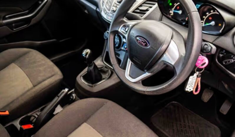 
								Ford Fiesta 1.4i 5dr Ambiente 5dr 2014 full									