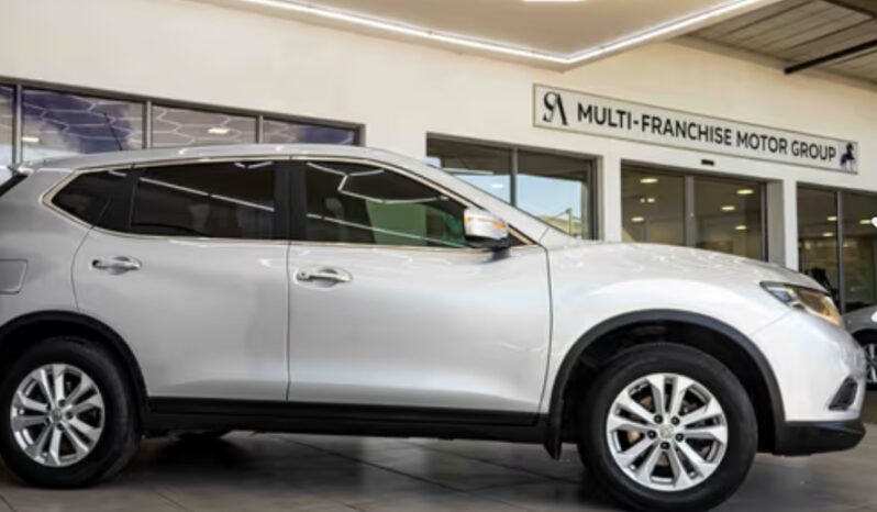 
								Nissan Xtrail 2.0 XE 4X2 2017 full									