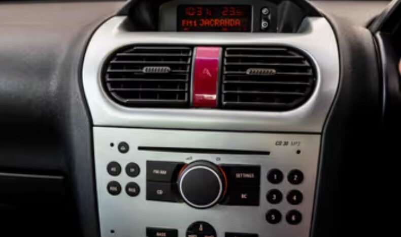 
								Opel Corsa 1.4i 5dr Sport 2007 full									