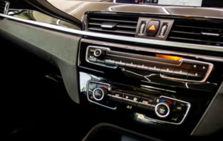 
								BMW X1 sDrive 18i (F48) M-Sport Steptronic (103kW) 2019 full									