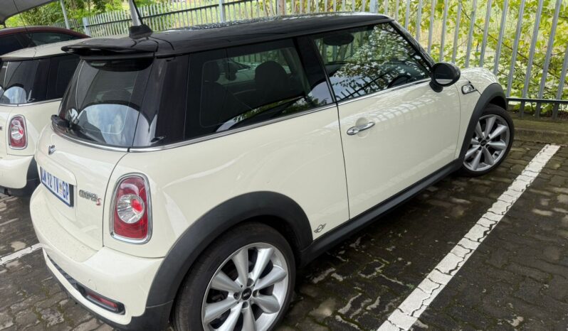
								MINI Cooper S Mark III (135 kW) Steptronic 2013 full									