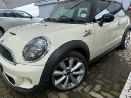 
										MINI Cooper S Mark III (135 kW) Steptronic 2013 full									