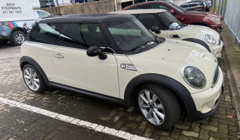 
								MINI Cooper S Mark III (135 kW) Steptronic 2013 full									
