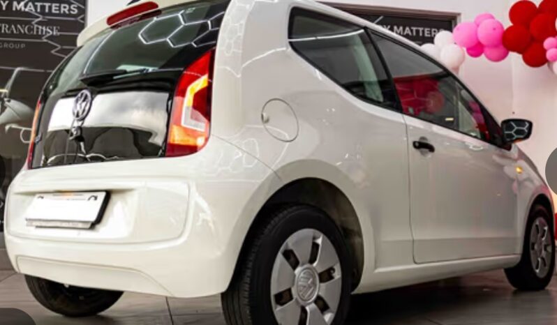 
								Volkswagen UP Move Up 3dr 2016 full									