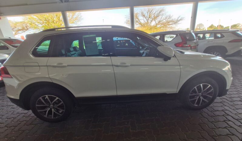 
								Volkswagen Tiguan 2.0 TDi Comfortline 4Motion DSG 2020 full									