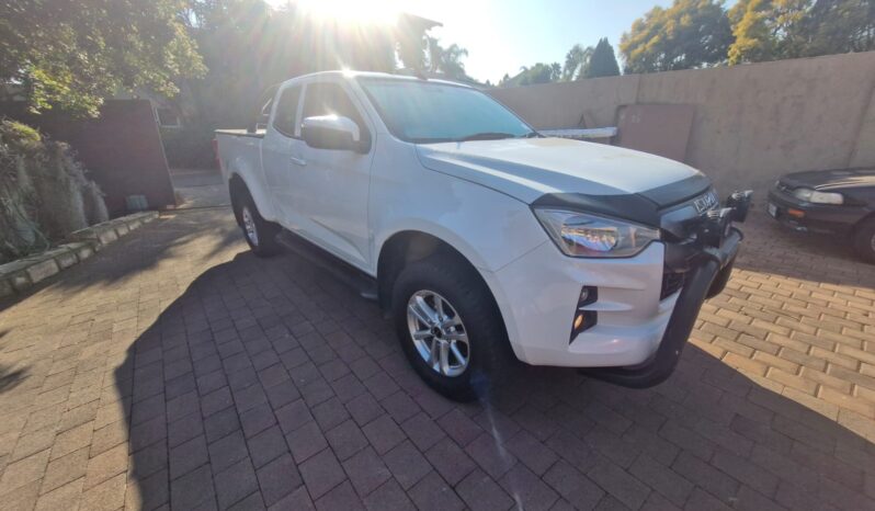 
								Isuzu D-Max 1.9 Ddi HR LS E-Cab Auto 2022 full									