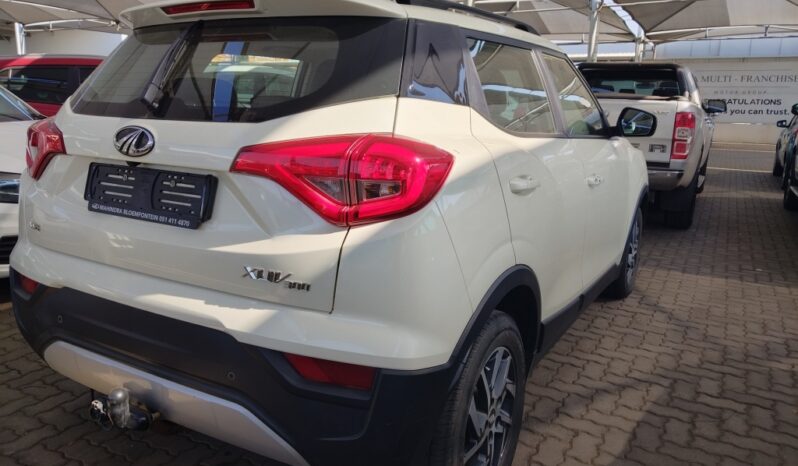 
								Mahindra XUV 300 1.2T (W8) 2022 full									
