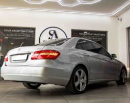 
										Mercedes Benz E 200 CGi Blue Efficiency Elegance 2011 full									