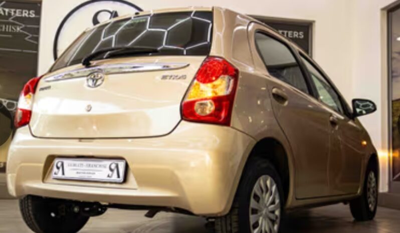 
								Toyota Etios 1.5 Xs/Sprint 5 Door 2014 full									