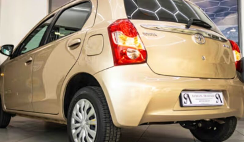 
								Toyota Etios 1.5 Xs/Sprint 5 Door 2014 full									