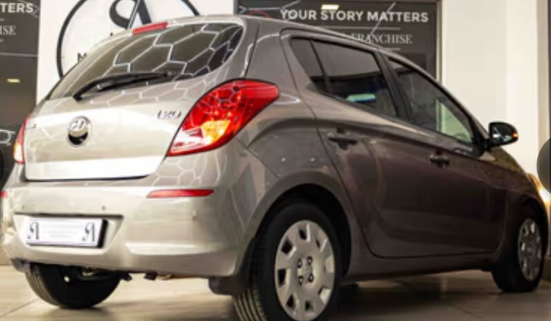 
								Hyundai i20 1.4 (73 kW) Fluid Auto 2014 full									