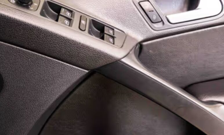 
								VW Tiguan II 1.4 TSi BlueMotion Trend and Fun DSG (110 kW) 2013 full									