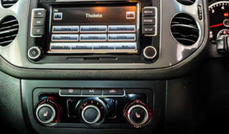 
								VW Tiguan II 1.4 TSi BlueMotion Trend and Fun DSG (110 kW) 2013 full									