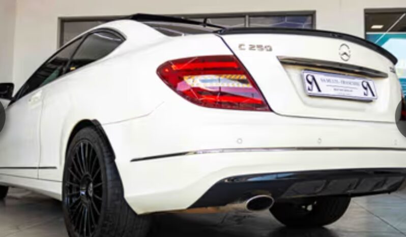 
								Mercedes Benz C 250 Blue Efficiency Coupe 7G-Tronic 2013 full									