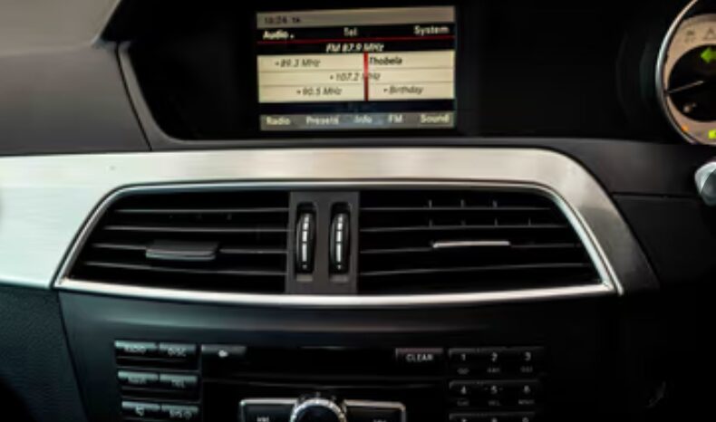 
								Mercedes Benz C 250 Blue Efficiency Coupe 7G-Tronic 2013 full									