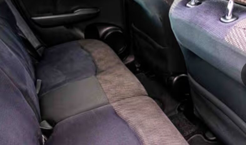 
								Honda Jazz 1.5 Elegance 2012 full									
