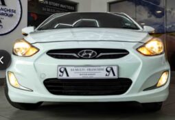 
										Hyundai Accent IV 1.6 GLS Fluid 2011 full									