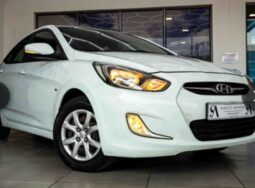 
										Hyundai Accent IV 1.6 GLS Fluid 2011 full									