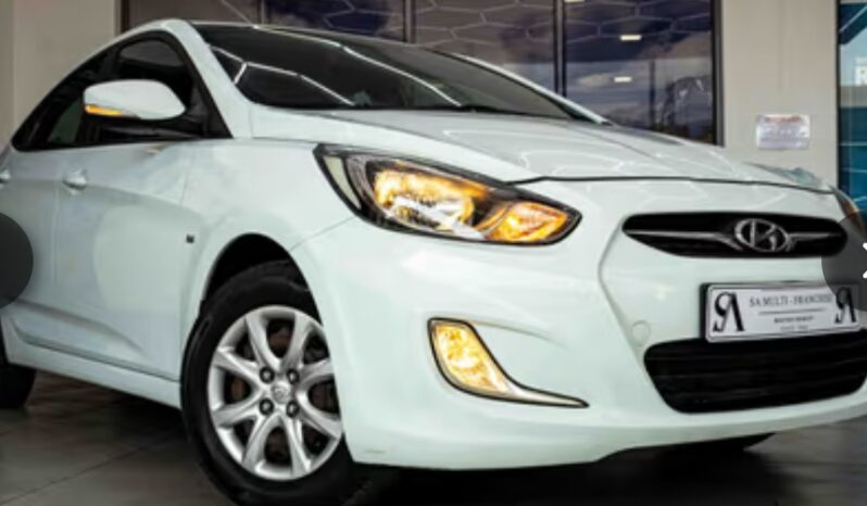 
								Hyundai Accent IV 1.6 GLS Fluid 2011 full									
