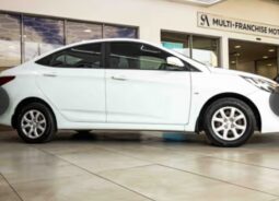 
										Hyundai Accent IV 1.6 GLS Fluid 2011 full									