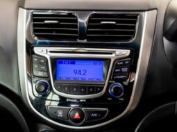 
										Hyundai Accent IV 1.6 GLS Fluid 2011 full									