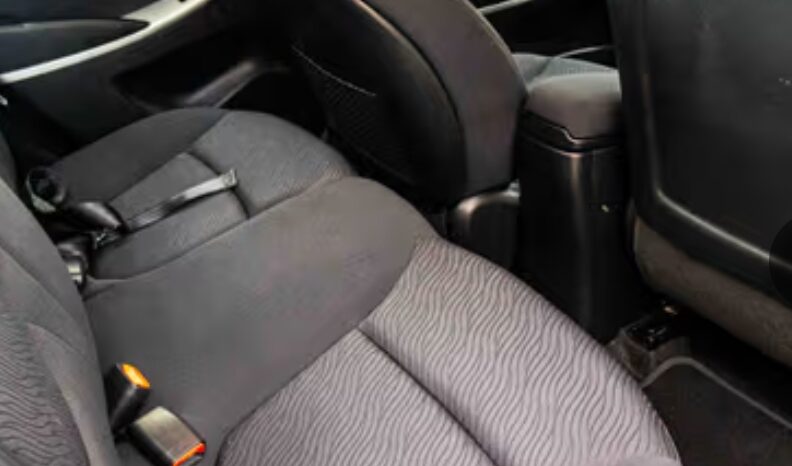 
								Hyundai Accent IV 1.6 GLS Fluid 2011 full									