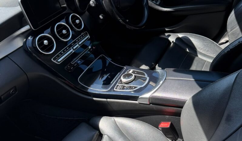 
								Mercedes Benz C 180 Auto 2016 full									