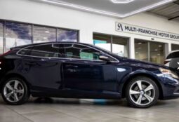 
										Volvo V40 D2 Inscription 2016 full									