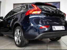 
										Volvo V40 D2 Inscription 2016 full									
