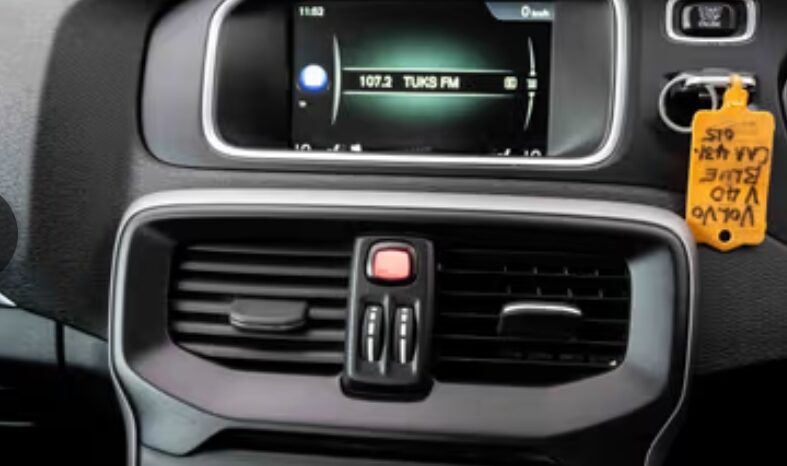 
								Volvo V40 D2 Inscription 2016 full									