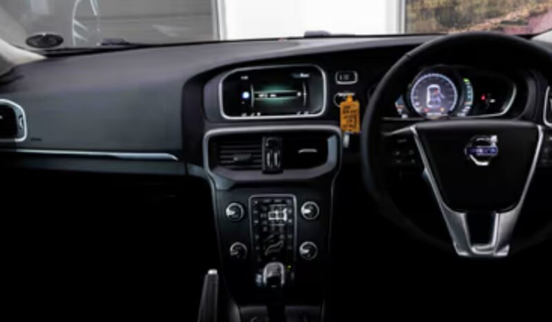 
								Volvo V40 D2 Inscription 2016 full									