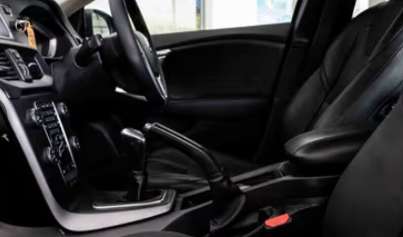 
								Volvo V40 D2 Inscription 2016 full									