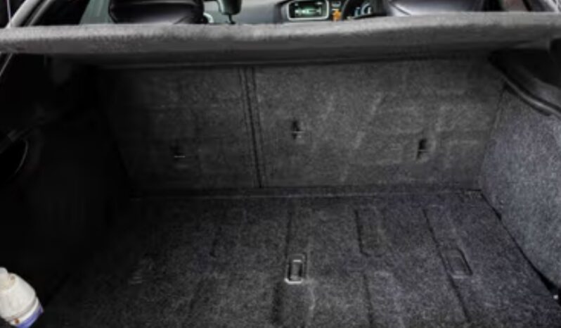 
								Volvo V40 D2 Inscription 2016 full									