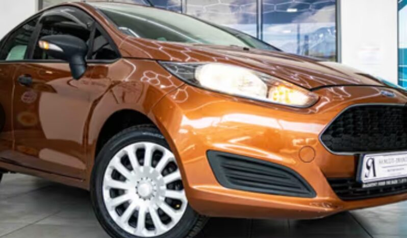 
								Ford Fiesta 1.4i (71 kW) Ambiente Hatch Back 2016 full									