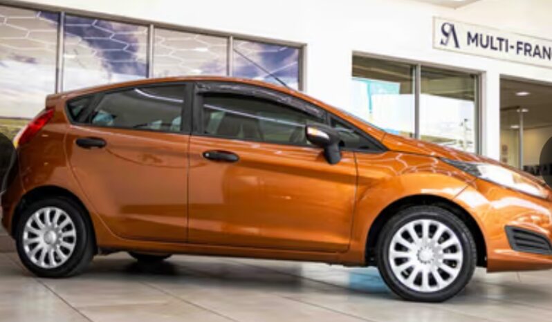
								Ford Fiesta 1.4i (71 kW) Ambiente Hatch Back 2016 full									