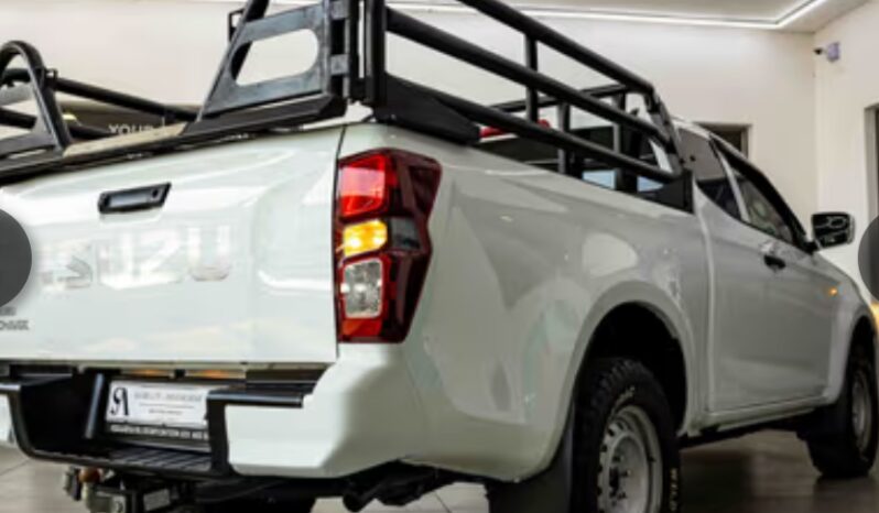 
								Isuzu D-Max 1.9 Ddi HR E-Cab 2024 full									